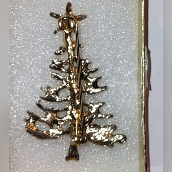Almost Charlie Brown Christmas Tree Brooch - Picture 6 of 12